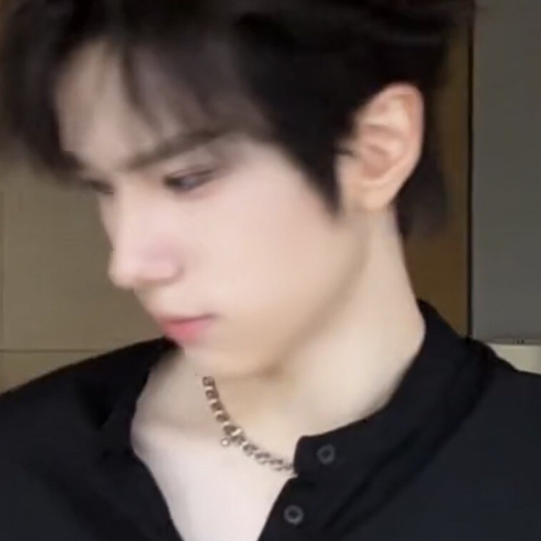 支持余超配饰自由