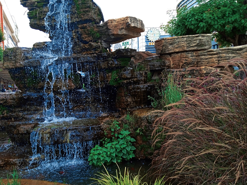 一些风景类的背景图和壁纸，快来挑选你喜欢的吧