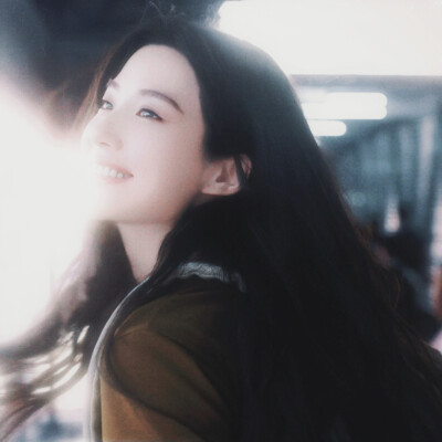 她说茉莉是莫离的眼睛