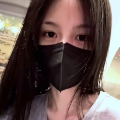 素颜也子