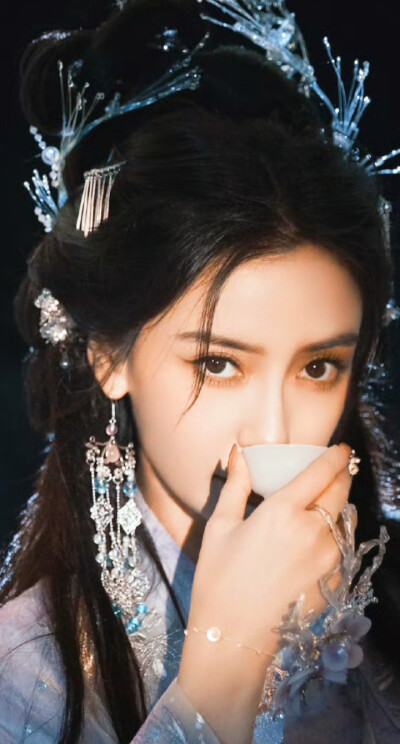 杨颖