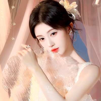 鞠婧祎