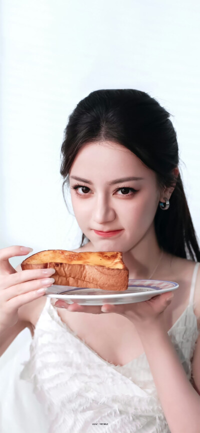 迪丽热巴·迪力木拉提