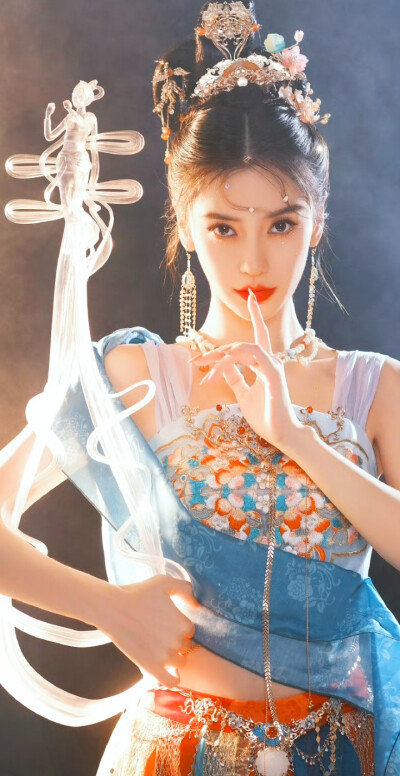 杨颖