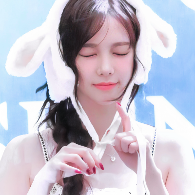 수백 번이고 널 위해 설레다₊⁺♡̶♡̶₊⁺ 为你心动千百次