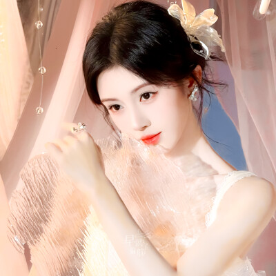 鞠婧祎