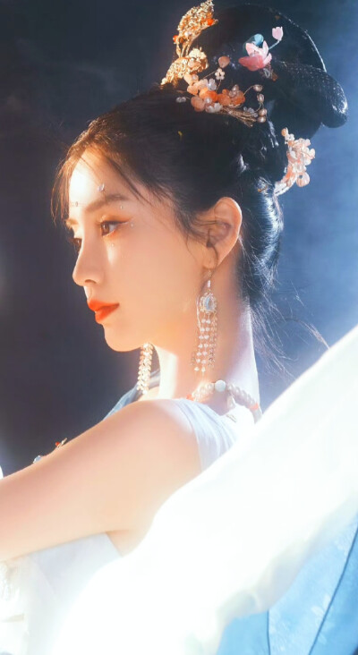 杨颖