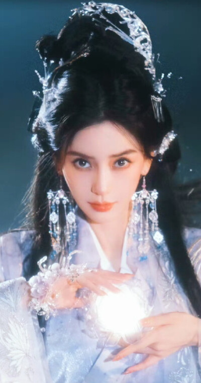杨颖