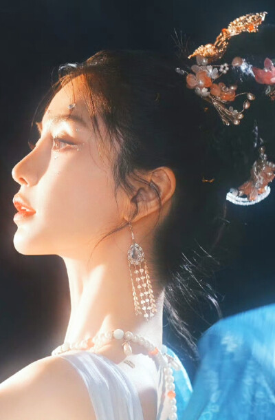 杨颖