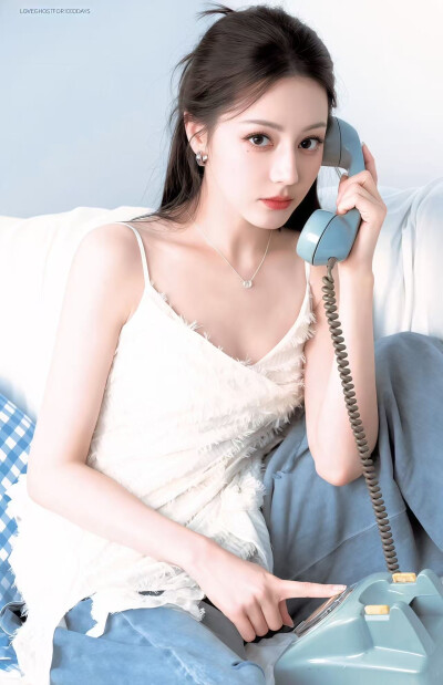迪丽热巴壁纸