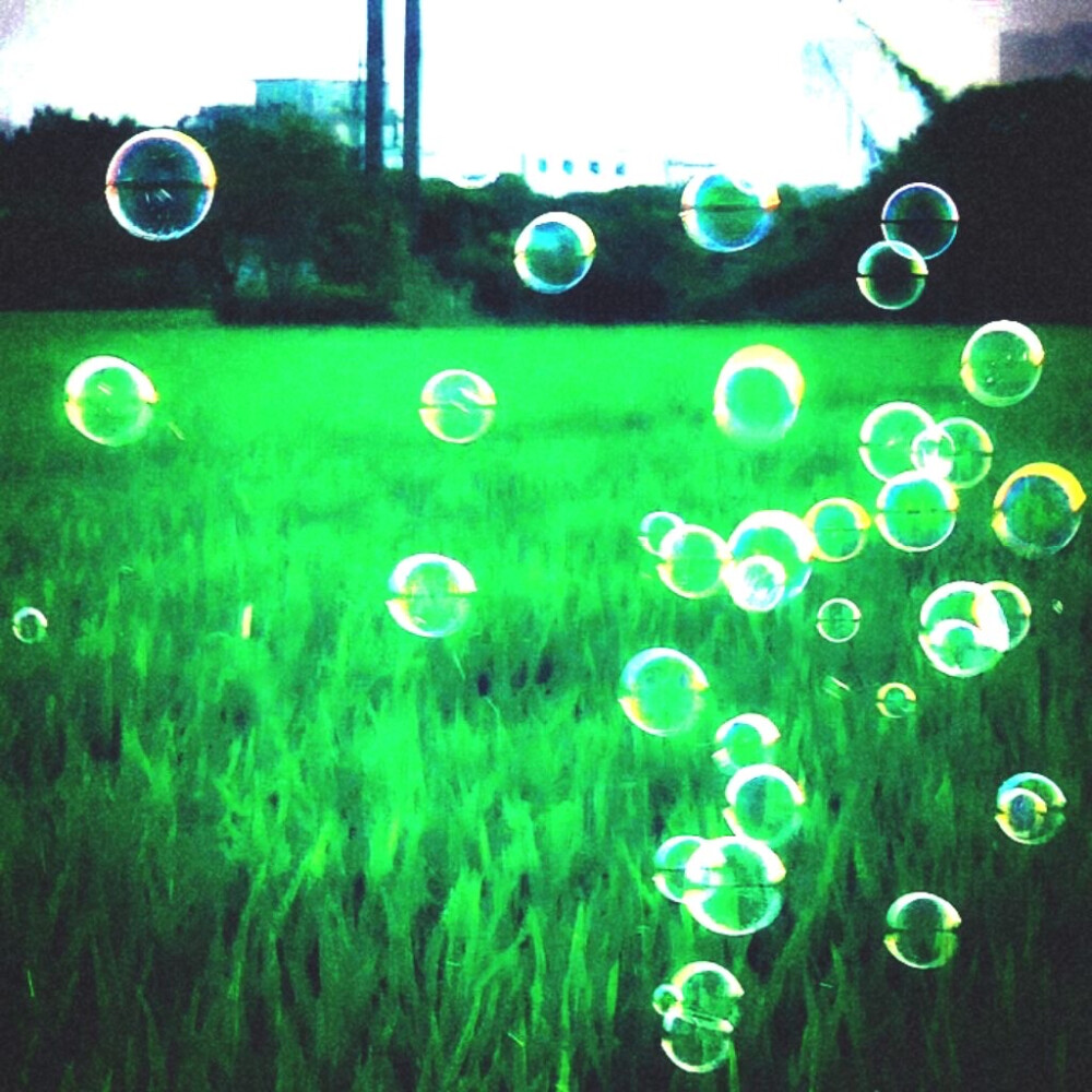 生銹的感情又逢落雨天
