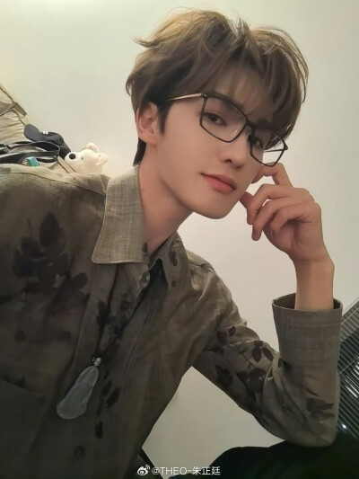 朱正廷
