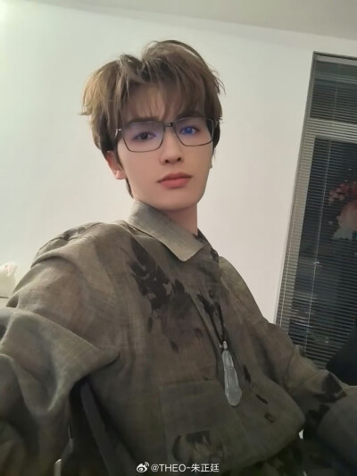 朱正廷