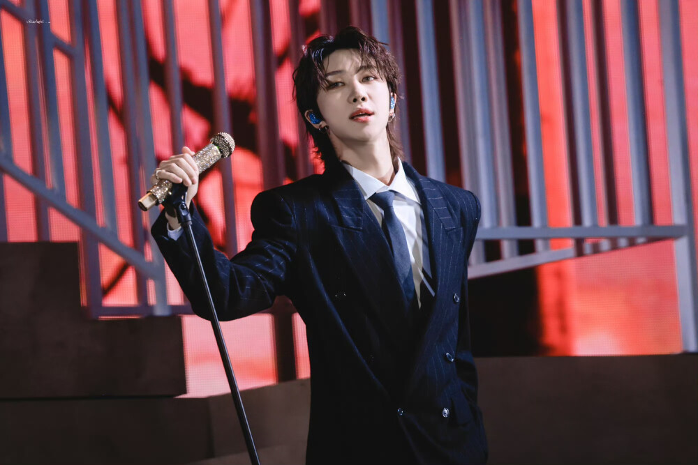 徐明浩可二改
cr.StarlightThe8