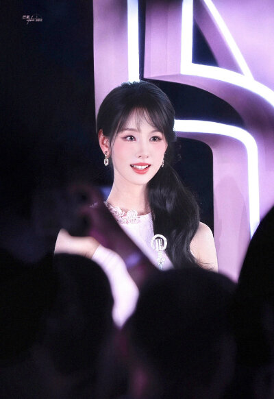 cr.芒果October_陈都灵