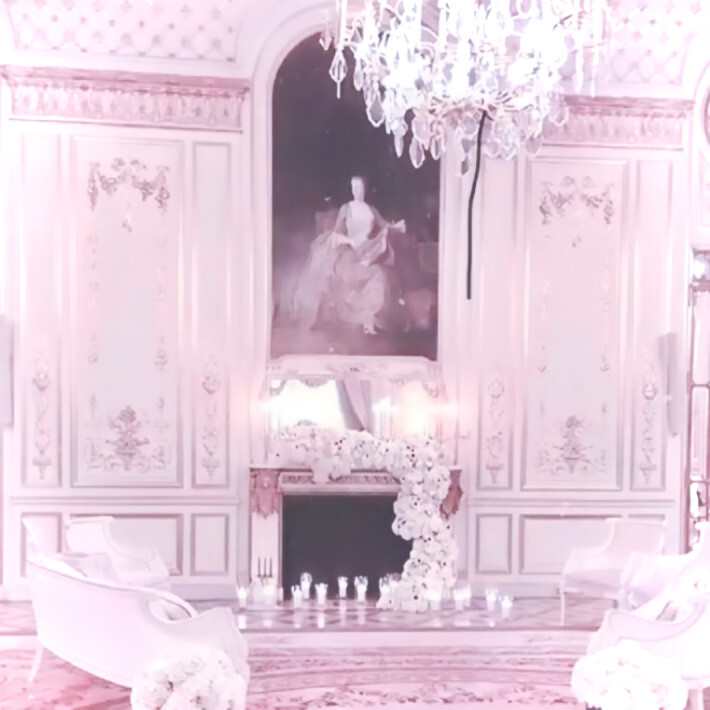 你翻开莉莉丝的童话书 替她写第一千零八次的梦