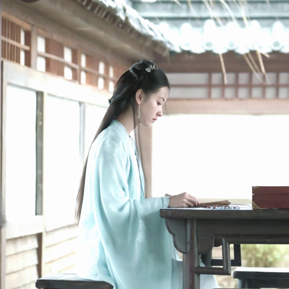 陈都灵 冯衡
cr：鸿灵初