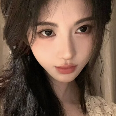 鞠婧祎