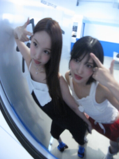 mo脸