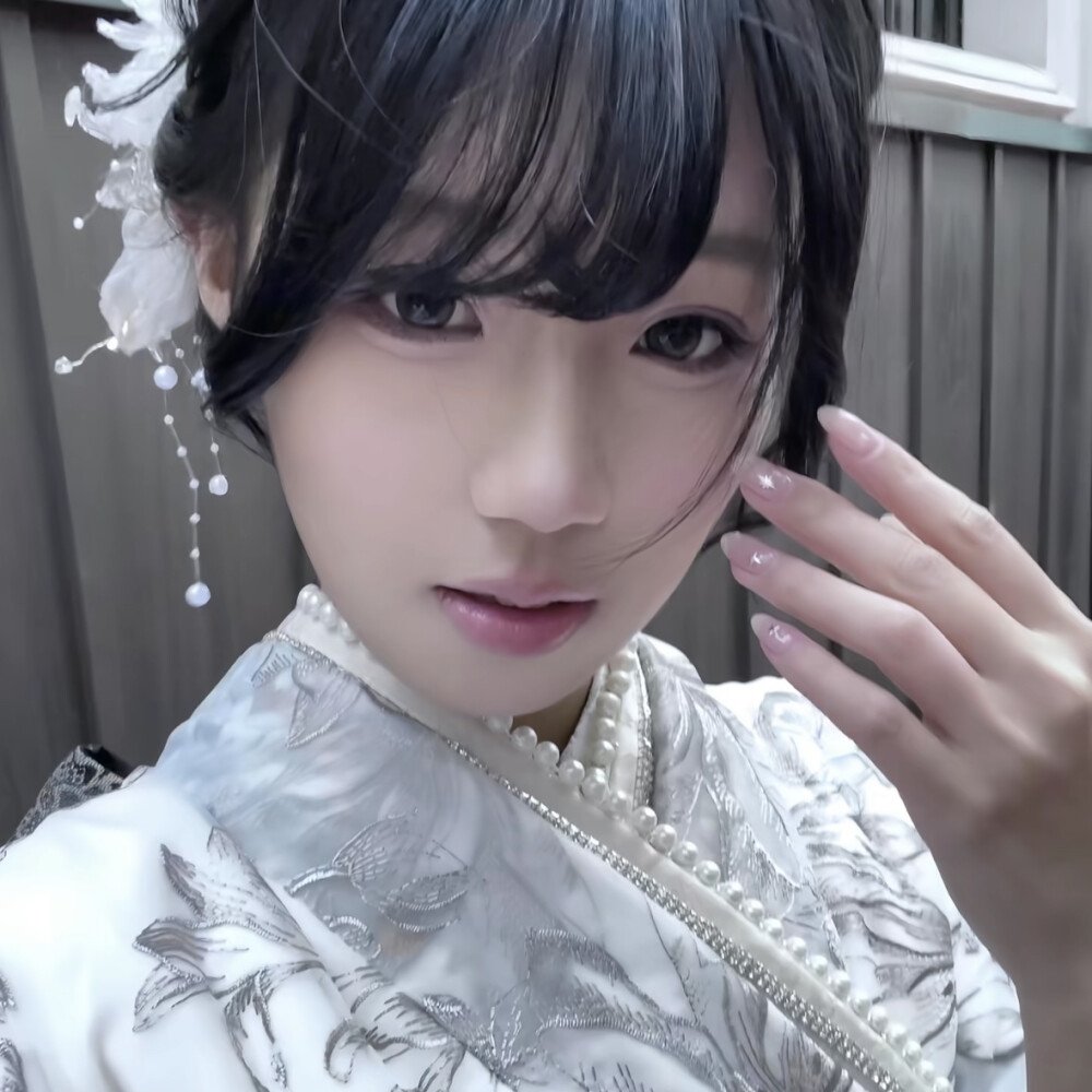 伸手不打笑脸刃