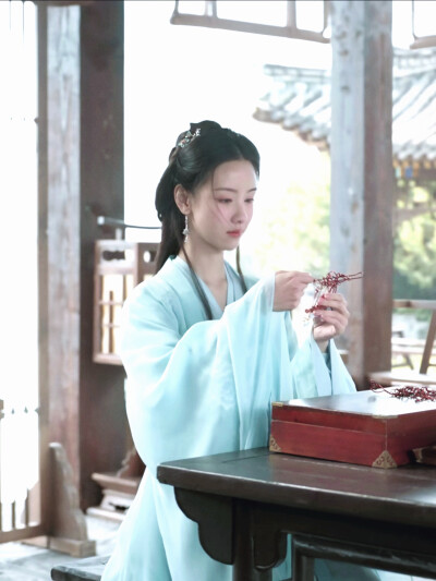 陈都灵 冯衡
cr：鸿灵初