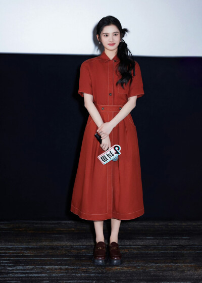 张婧仪