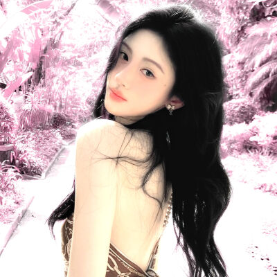 
朕不是个好丈夫 不是个好父亲 也不是个好儿子 那又怎样呢 朕是一个人见人爱的女孩