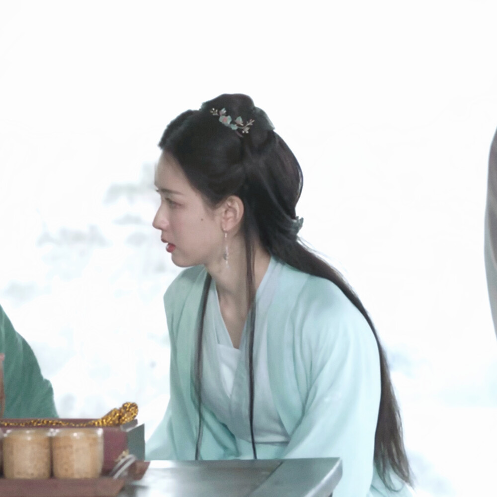 陈都灵 冯衡
cr：鸿灵初