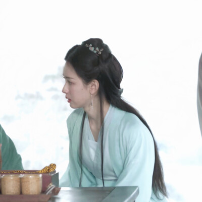 陈都灵 冯衡
cr：鸿灵初