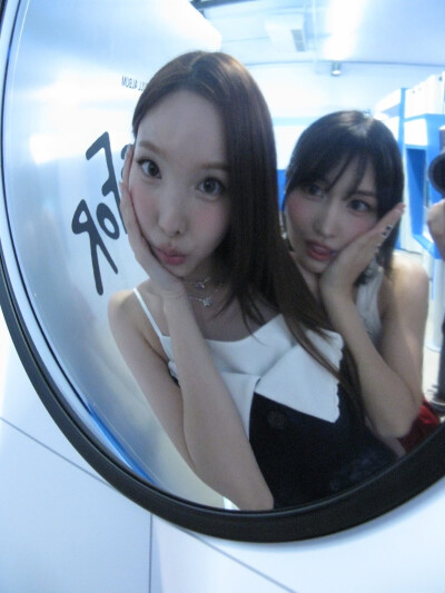 mo脸
