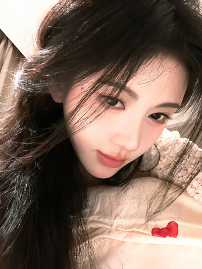 鞠婧祎