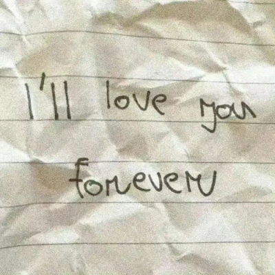 那些伤害就像增生的疤痕 看似痊愈 实则遇到潮湿阴雨天 还是会痛的