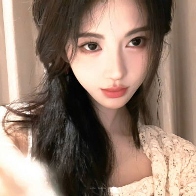 鞠婧祎