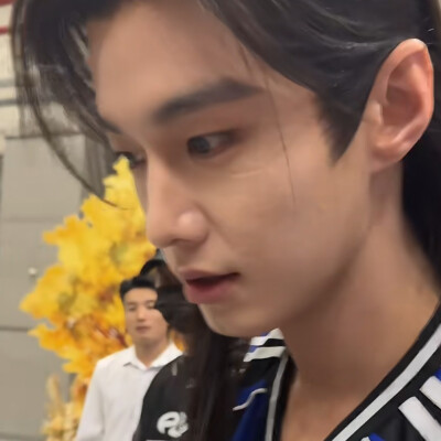 何与