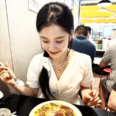 张婧仪