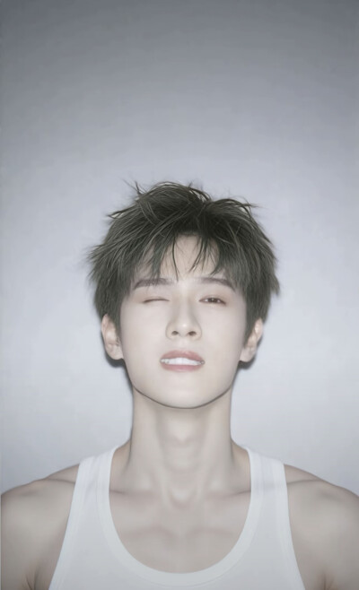 李昀锐壁纸