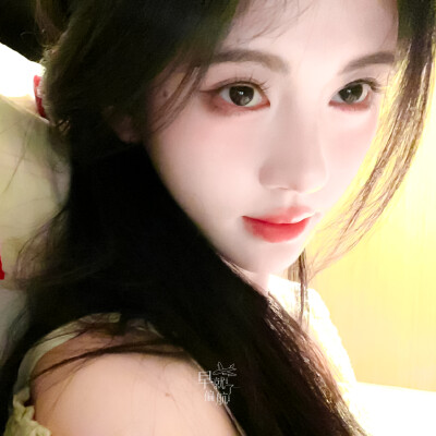 鞠婧祎
