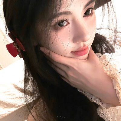 鞠婧祎
