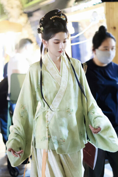 表妹万福 甄嘉芙