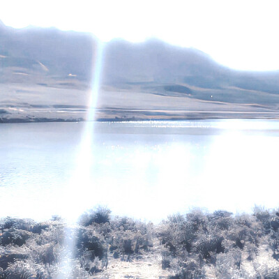 ： 睡不著的凌晨 我也總在想我們還有沒有機會
