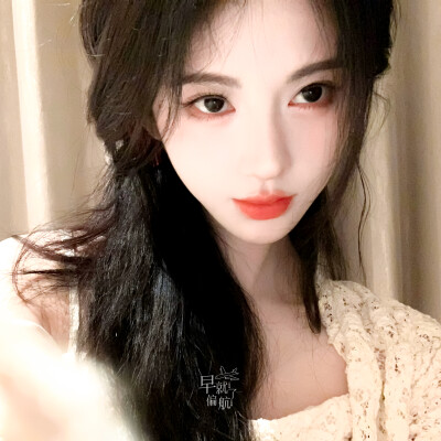 鞠婧祎