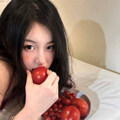 女
