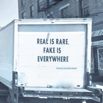  我们先谈恋爱再互相了解好吗 这样就可以让我陪你做一切你想做的事情了 你想看动画我就陪你打王者荣耀 你想打电话我就陪你打王者荣耀 你想打游戏我就陪你打王者荣耀 你想聊天我就陪你打王者荣耀 好无聊啊 你现在…