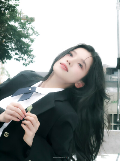 张婧仪