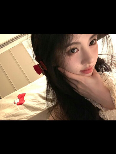 鞠婧祎头像壁纸