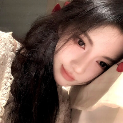 那些伤害就像增生的疤痕 看似痊愈 实则遇到潮湿阴雨天 还是会痛的