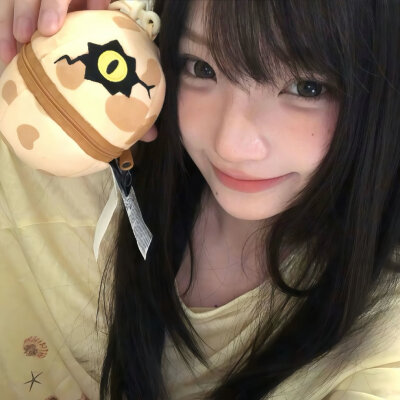 女