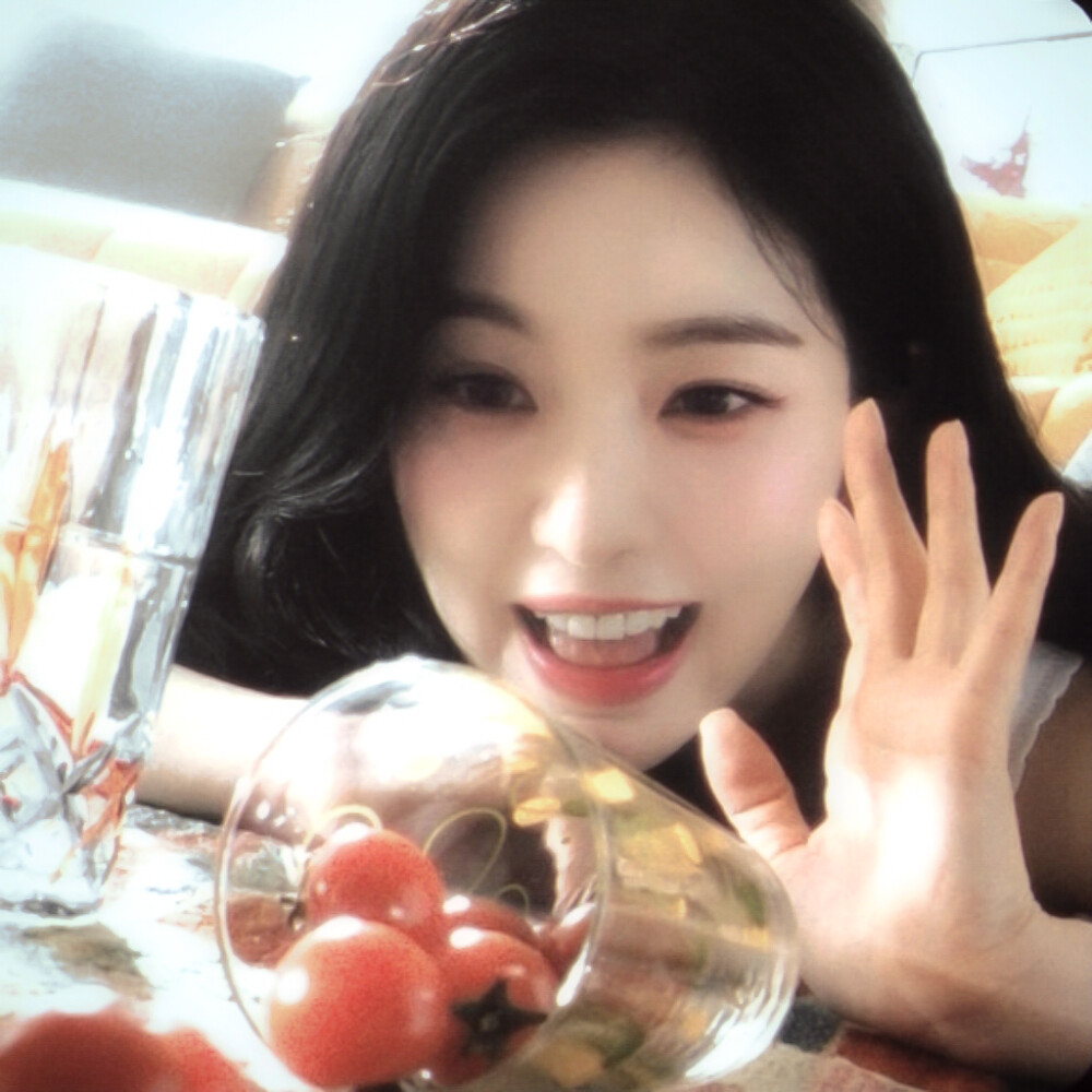 好萌好甜感觉要打胰岛素 毕竟我这种萌物可是手慢无啊٩(*´`*)۶