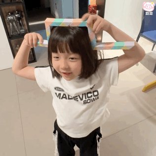 萌娃丸子妹表情包动图
可爱的表情包