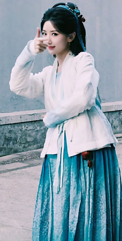 毛晓彤
